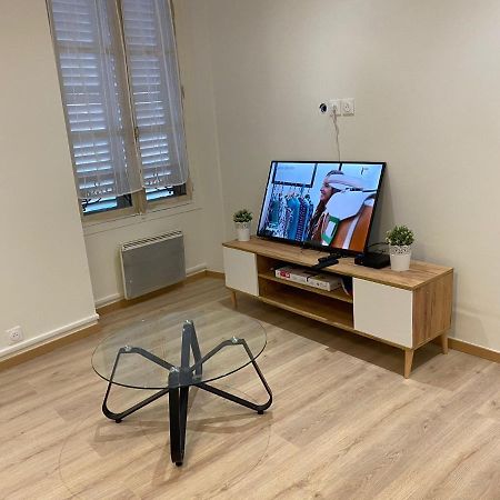 Grand F4 De 71M2 Pour 6 Personnes En Plein Centre Ville Arpajon Esterno foto