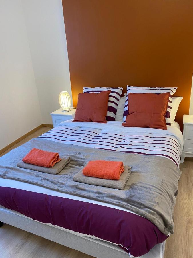 Grand F4 De 71M2 Pour 6 Personnes En Plein Centre Ville Arpajon Esterno foto