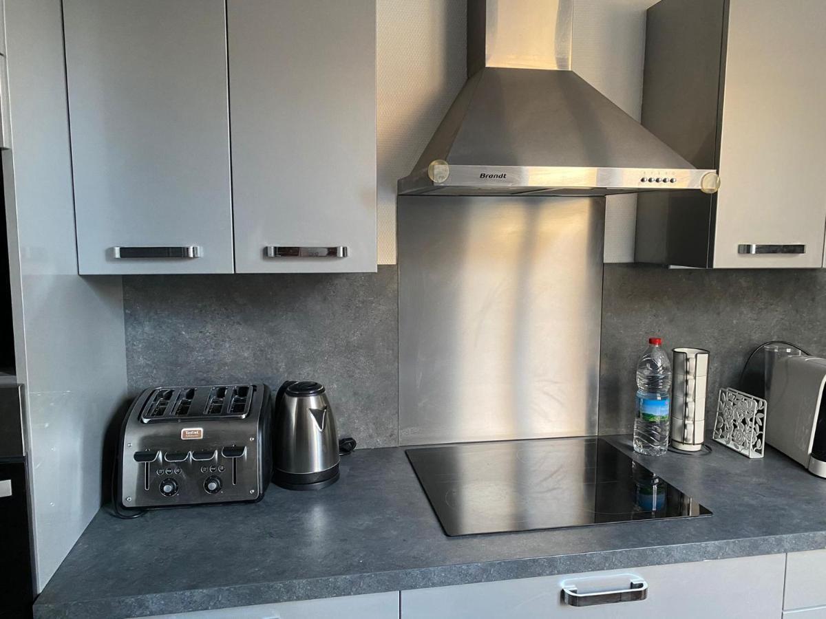 Grand F4 De 71M2 Pour 6 Personnes En Plein Centre Ville Arpajon Esterno foto