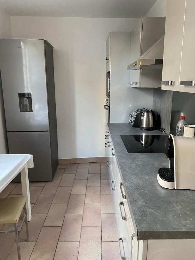Grand F4 De 71M2 Pour 6 Personnes En Plein Centre Ville Arpajon Esterno foto