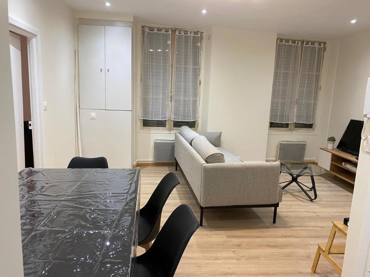 Grand F4 De 71M2 Pour 6 Personnes En Plein Centre Ville Arpajon Esterno foto