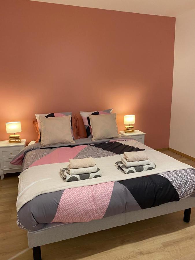Grand F4 De 71M2 Pour 6 Personnes En Plein Centre Ville Arpajon Esterno foto